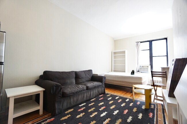 Foto del edificio - 308 W 105th St