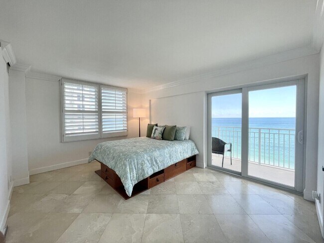Building Photo - 3221 S Ocean Blvd