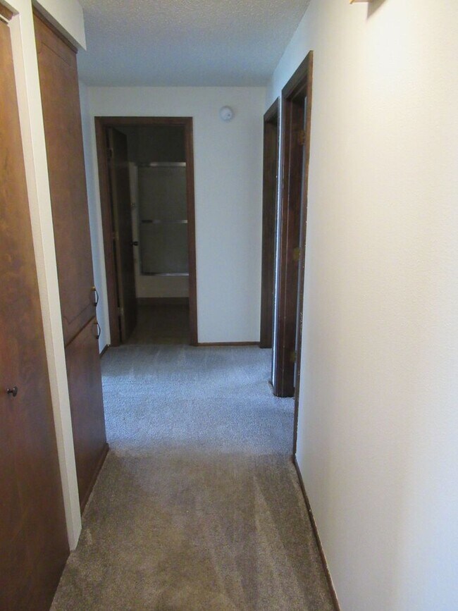 Foto del edificio - Two Bedroom Apt. w/ Washer and Dryer