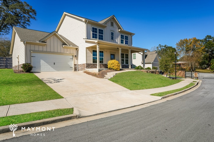 Building Photo - 1324 Slaton Manor Dr NE