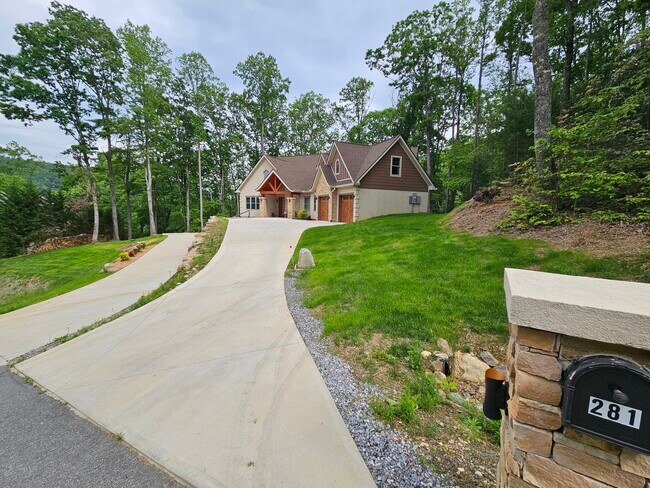 Foto del edificio - 281 Judson Ridge Rd