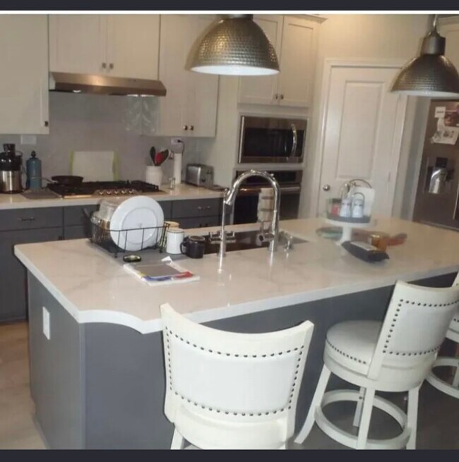 Building Photo - 2319 Jasper Pt