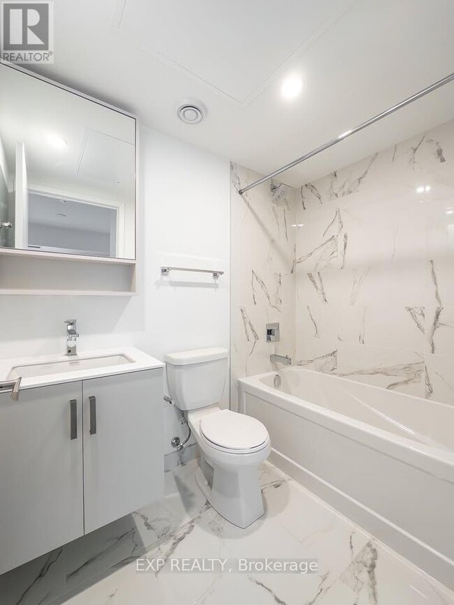 Photo du bâtiment - 88 Queen St E