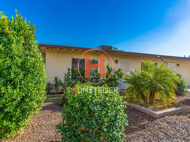 Foto principal - Charming 3-Bedroom Duplex in Tempe: Prime ...