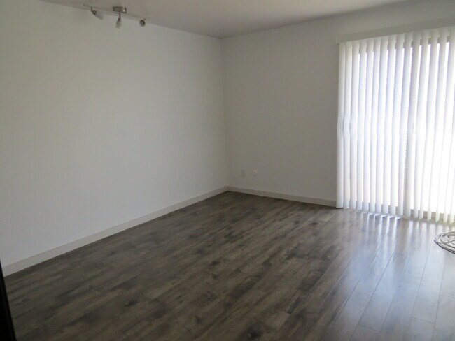 Foto del edificio - 5327 S 560 E