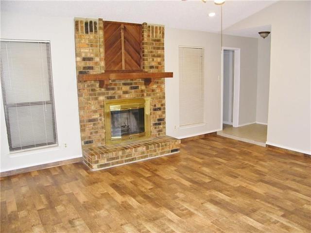 Building Photo - 6445 Green Ridge Dr