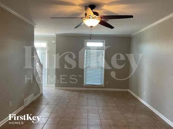 Foto del edificio - 350 E Nolley Dr