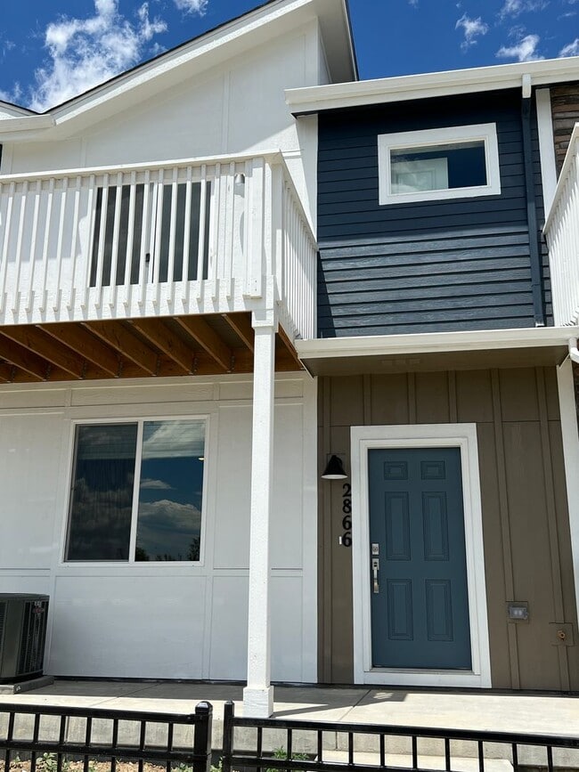 Building Photo - Brand New Townhome with fine finishes read...