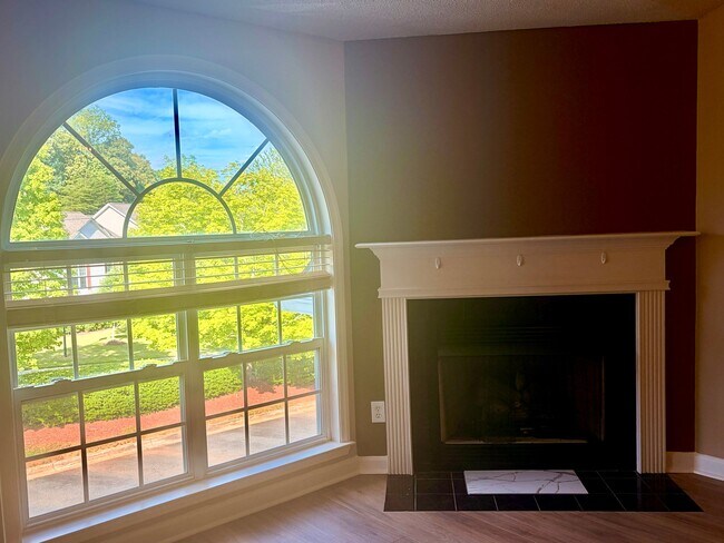 Foto del edificio - 631 Mill Pond Ct