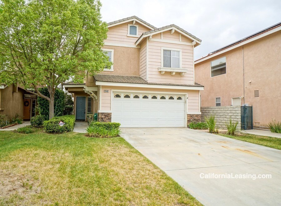 Foto principal - 25442 Holmes Pl