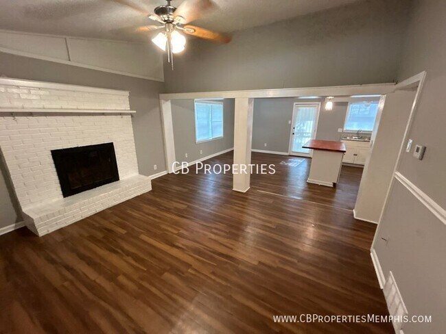 Building Photo - 1/2 off 3rd month of rent!!