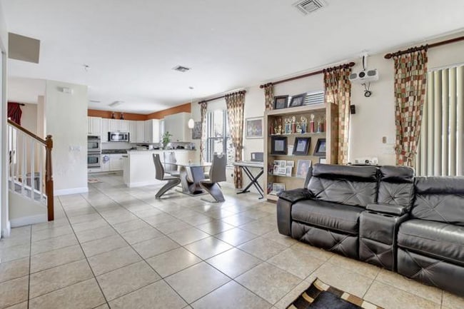 Building Photo - 5078 SW 183rd Ave