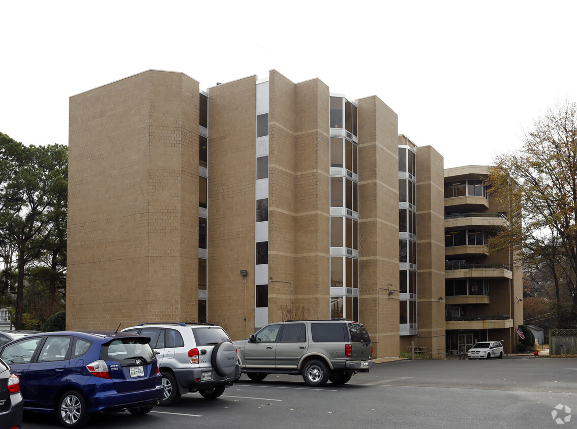 Building Photo - Union Avenue Baptist Towers