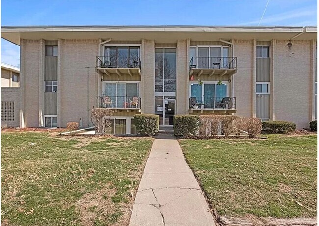 Foto del edificio - 2807 Pembroke Ln