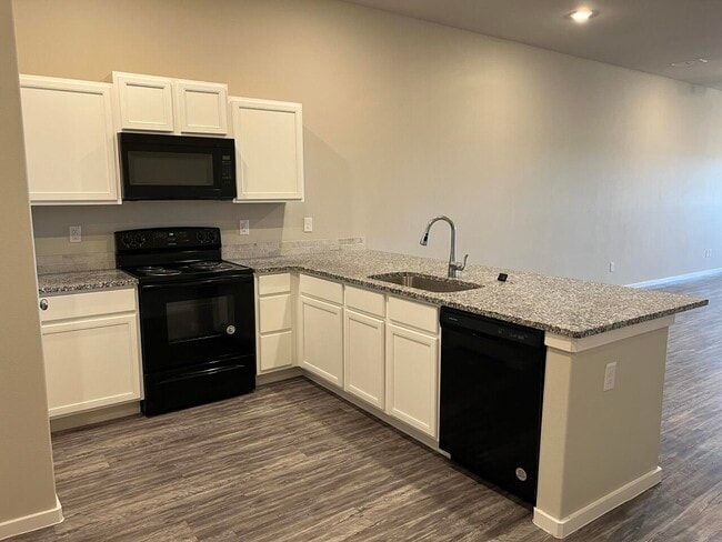 Building Photo - 2139 N Texas Ave