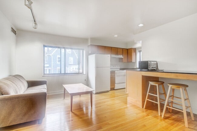 Building Photo - Amsterdammer Place