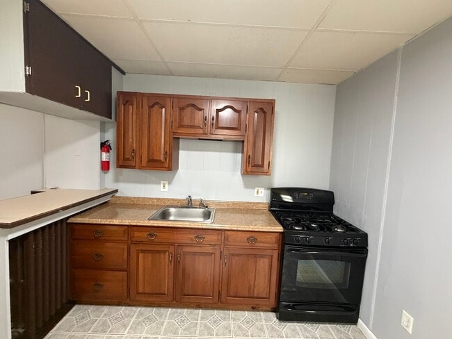 Photo - 527 N 8th St. Apartment