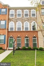 Building Photo - 1717 Taymount Ter NE