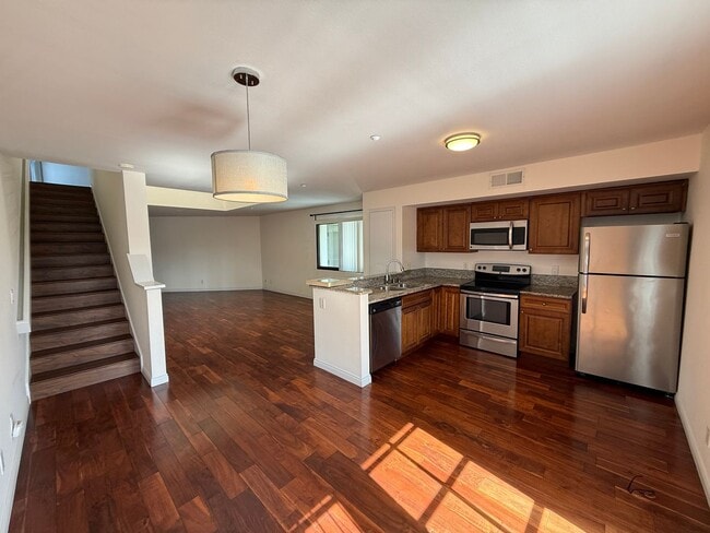 Foto del edificio - 1090 University Ave