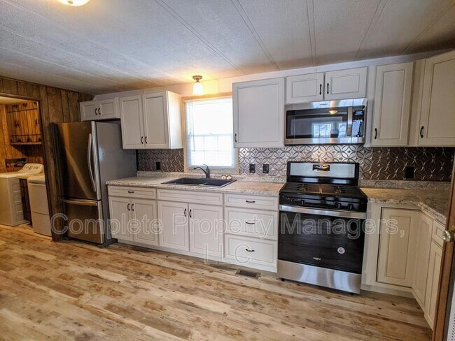 Foto del edificio - 1101 E 18 1/2 St