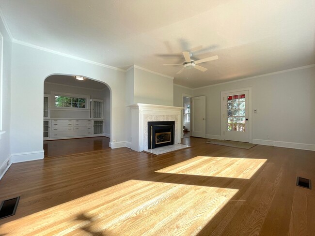 Building Photo - Gorgeous 1920s Richmond Home with Stunning...