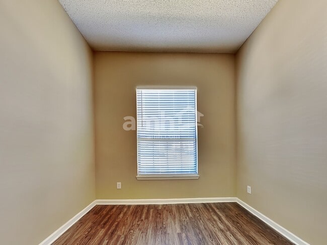 Building Photo - 12291 Winterset Ct