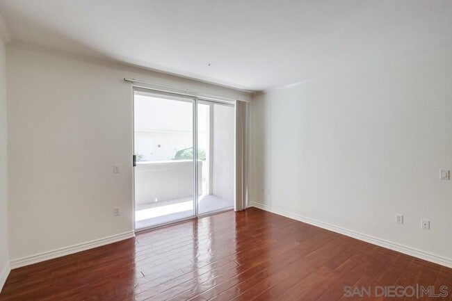 Building Photo - Luxury living in beautiful UTC, Spacious 2...