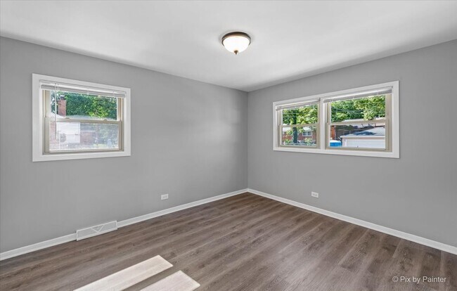Building Photo - 136 Sawyer Ave