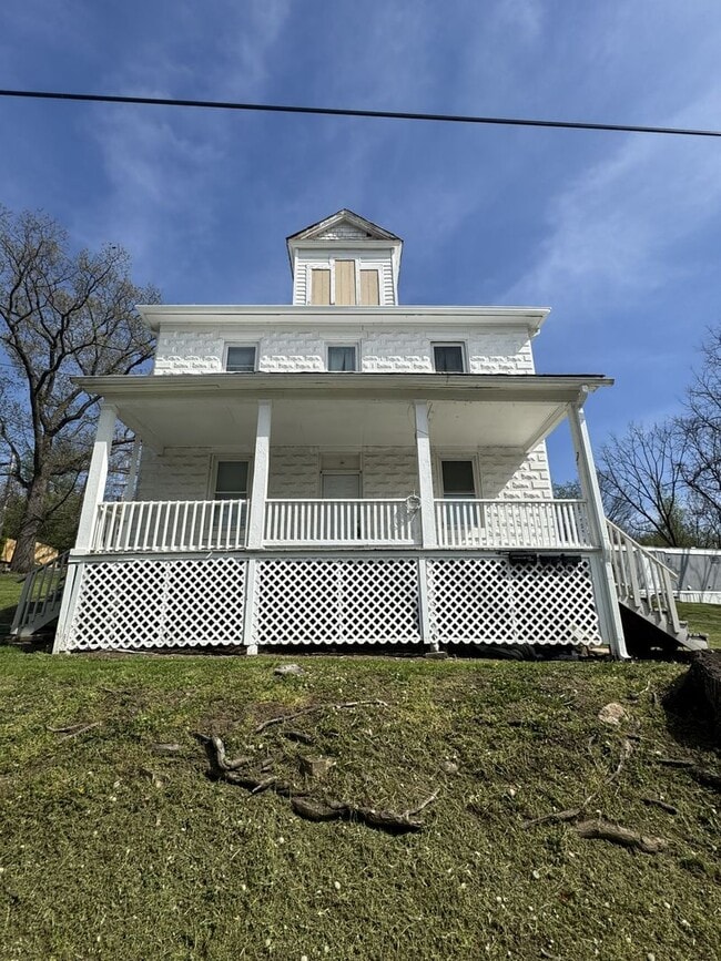 Building Photo - 6 Laurel Hill Ln