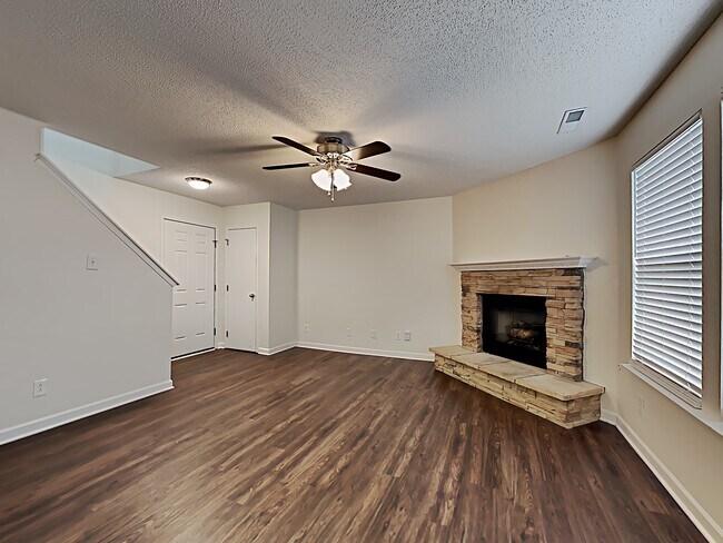 Building Photo - 2130 Summer Breeze Way
