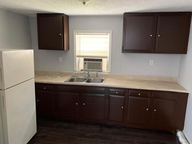 Building Photo - 3718 Avenue M 1/2