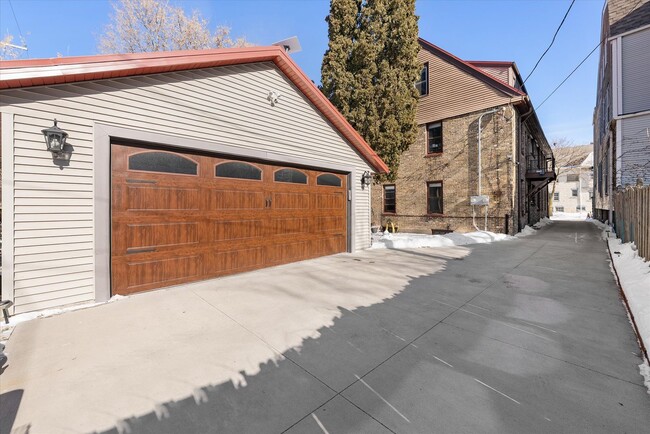 Foto del edificio - 2509-2511 N Cramer St