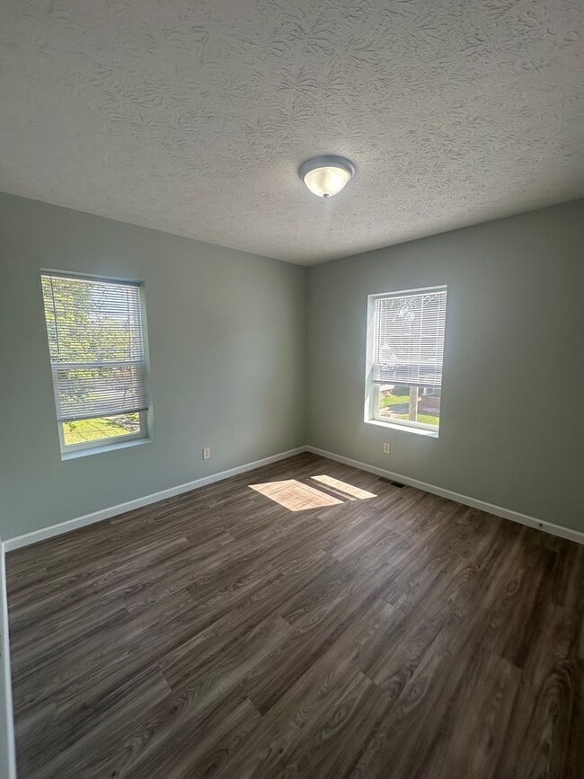 Foto del edificio - Two Bedroom Apartment