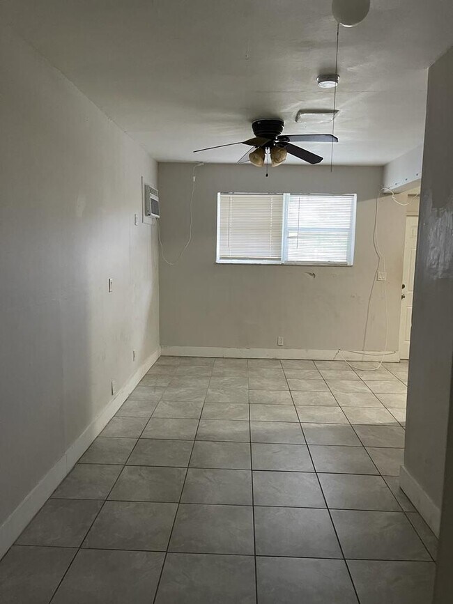 Foto del edificio - 2336 Johnson St