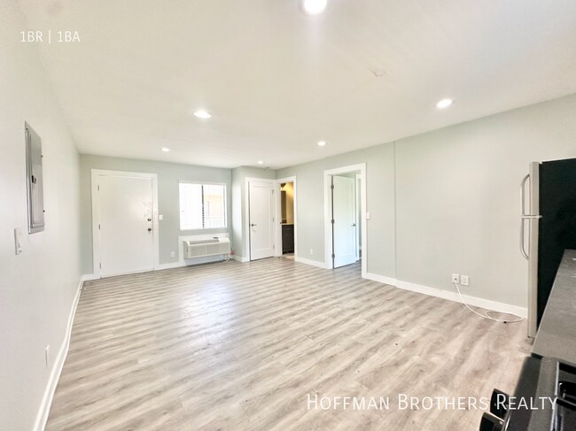 Building Photo - 1535 N Kenmore Ave Los Angeles, CA 90027