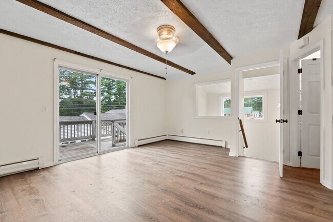 Building Photo - 381 Littlefield Rd