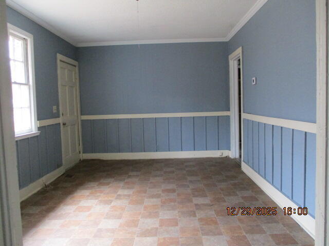 Foto del edificio - 467 Loring Dr