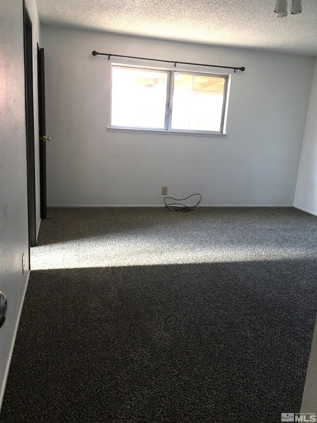 Foto del edificio - 875 B St