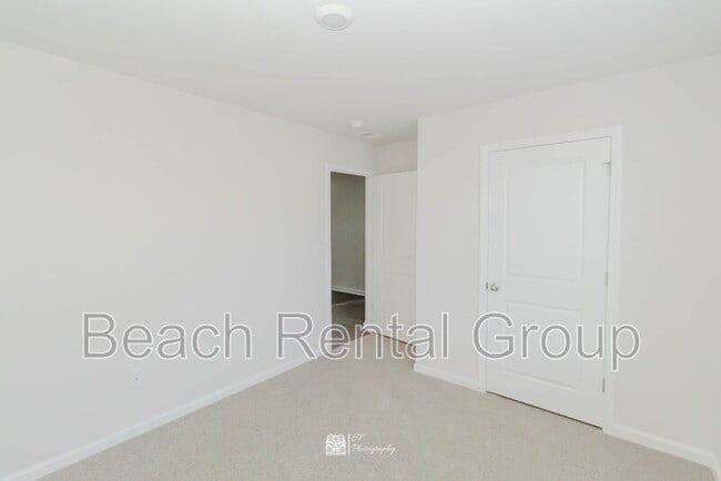 Building Photo - 286 Jeff Waters Cir