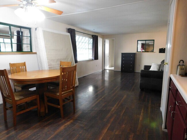 Foto del edificio - Unique Property