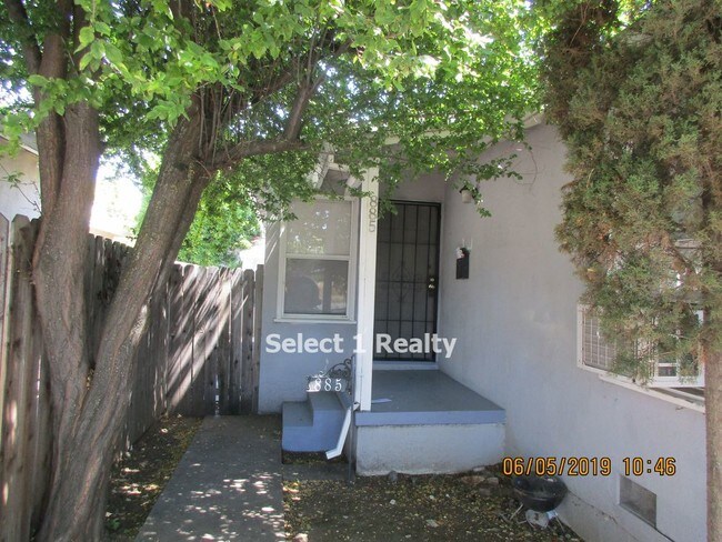 Foto del edificio - 885 E 14th St