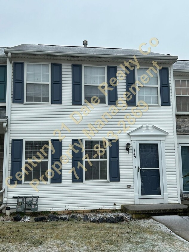 Foto principal - 3 BR 1.5 Bath Townhome in Eastern School D...