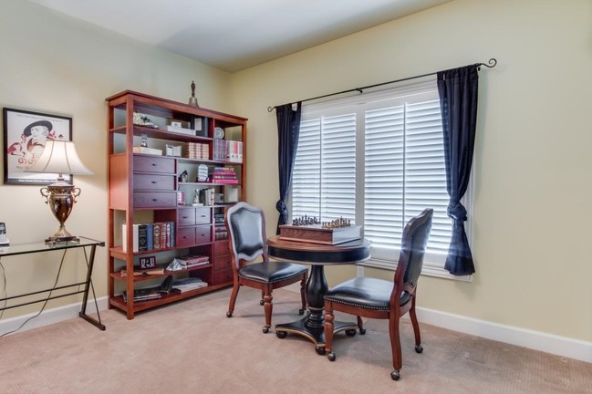 Foto del edificio - 133 W Northwood Ln