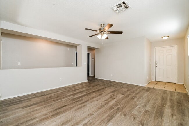 Building Photo - 1080 S Bogle Ct