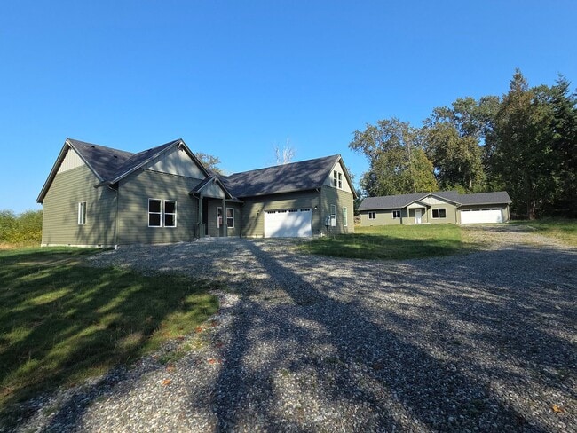 Building Photo - MOVE IN SPECIALS --$1500 OFF Full month of...