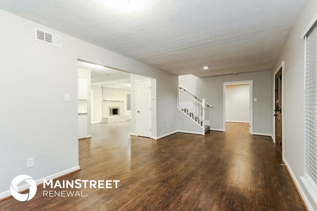 Foto del edificio - 647 Mosswood Dr