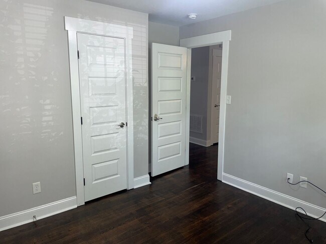 Building Photo - Beautifully Renovated Apartment in Wilmore!
