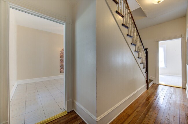 Building Photo - 1619 Avenue N