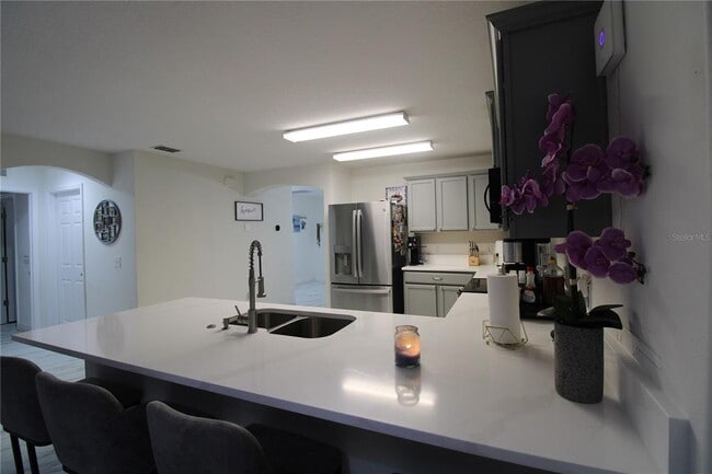 Building Photo - 600 Swallowtail Dr