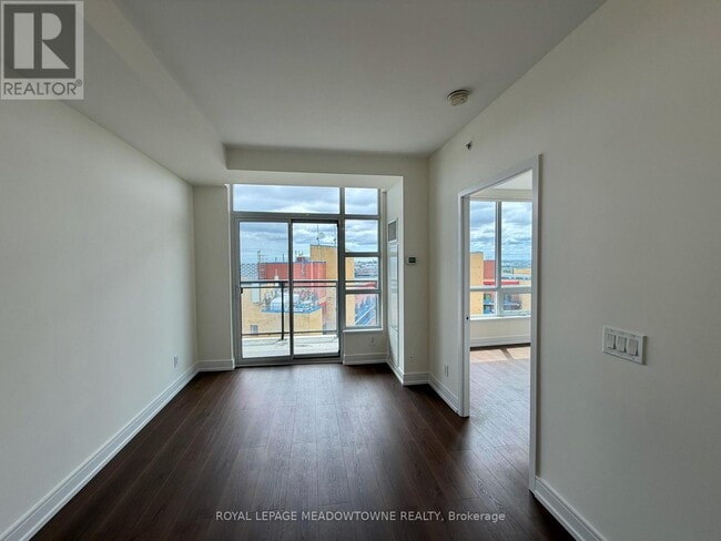 Building Photo - 840 Queens Plate Dr
